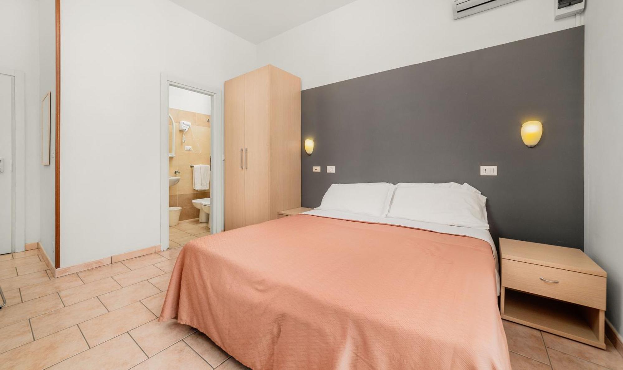 Triple Room,1557049294:JPEG